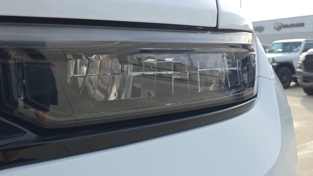 Used 2022 Jeep Grand Cherokee Altitude image 9