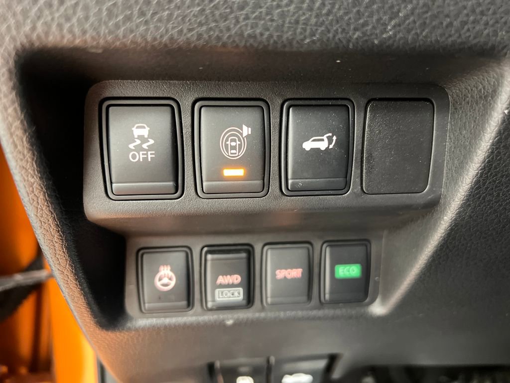 Used 2017 Nissan Rogue SL image 41
