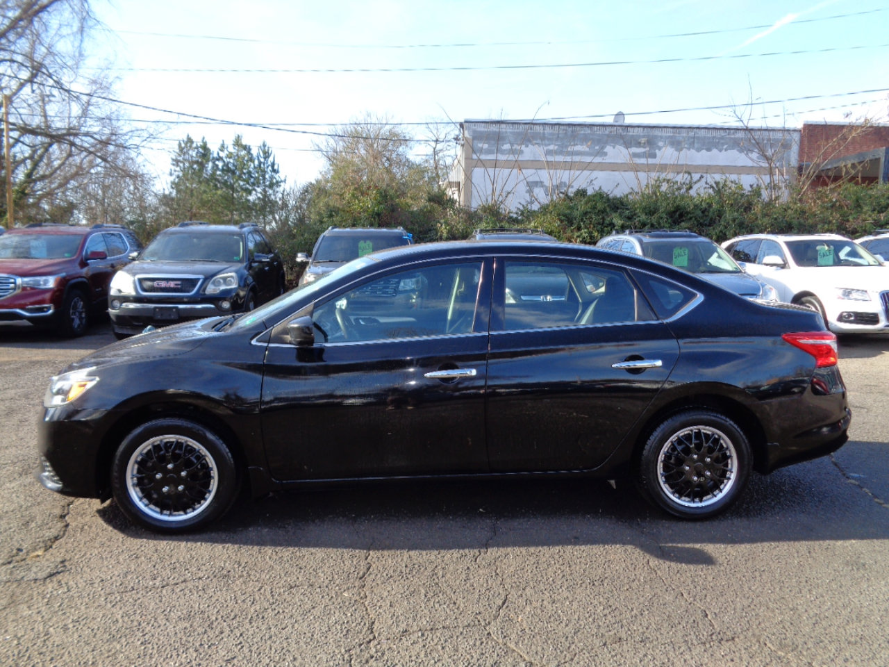 Used 2017 Nissan Sentra S image 9