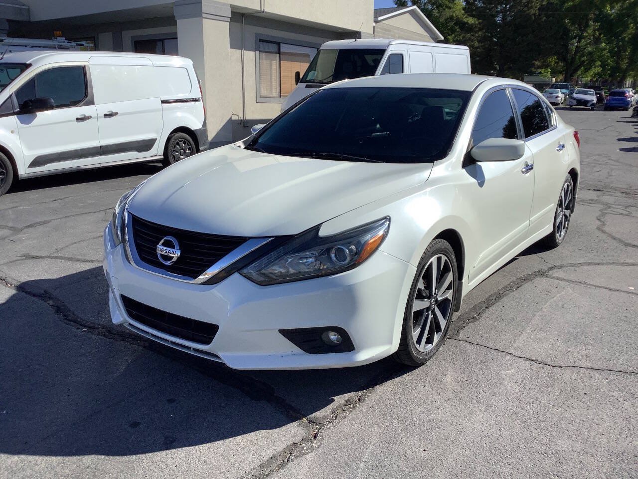 Used 2017 Nissan Altima 3.5 SR FWD image 3