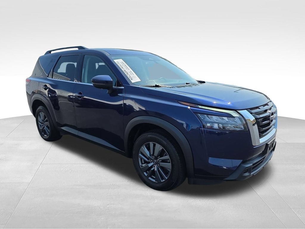 Used 2024 Nissan Pathfinder SV AWD/4WD image 8