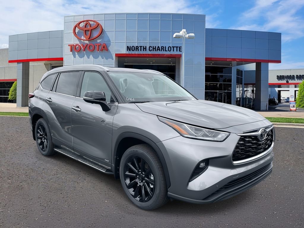 New 2026 Toyota Highlander Limited image 1