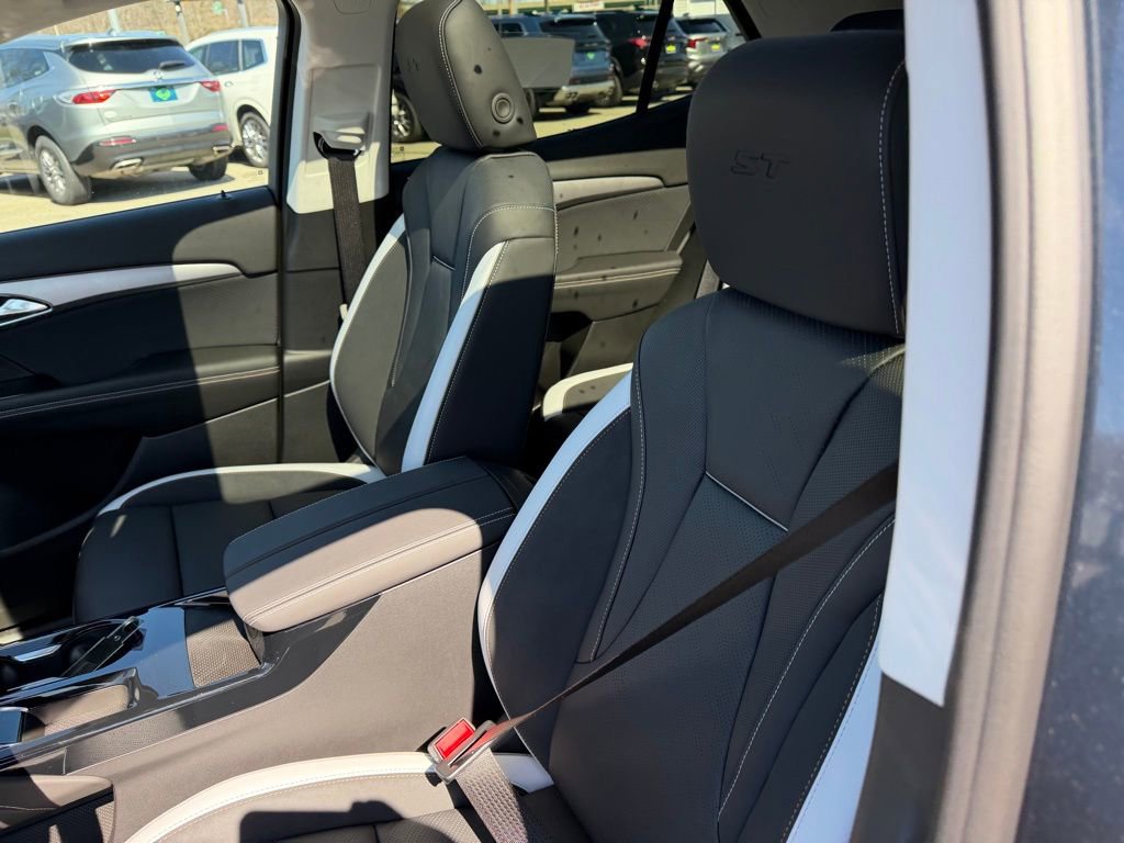 New 2026 Buick Envision Sport Touring image 17