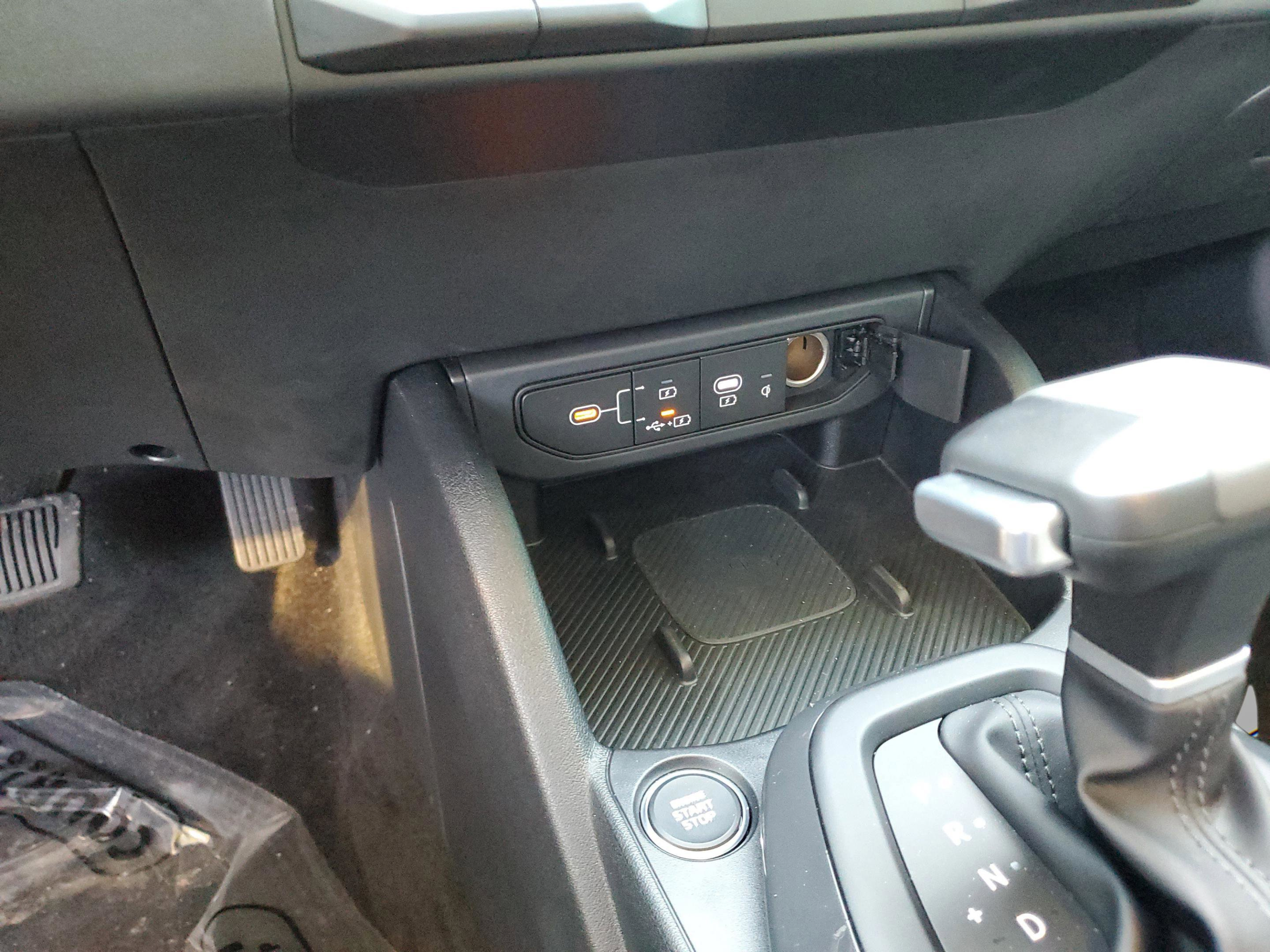New 2025 Kia K4 EX FWD image 10