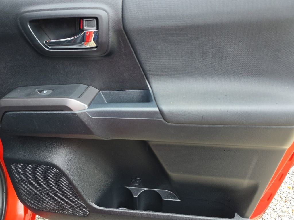 Certified 2017 Toyota Tacoma TRD Sport image 17