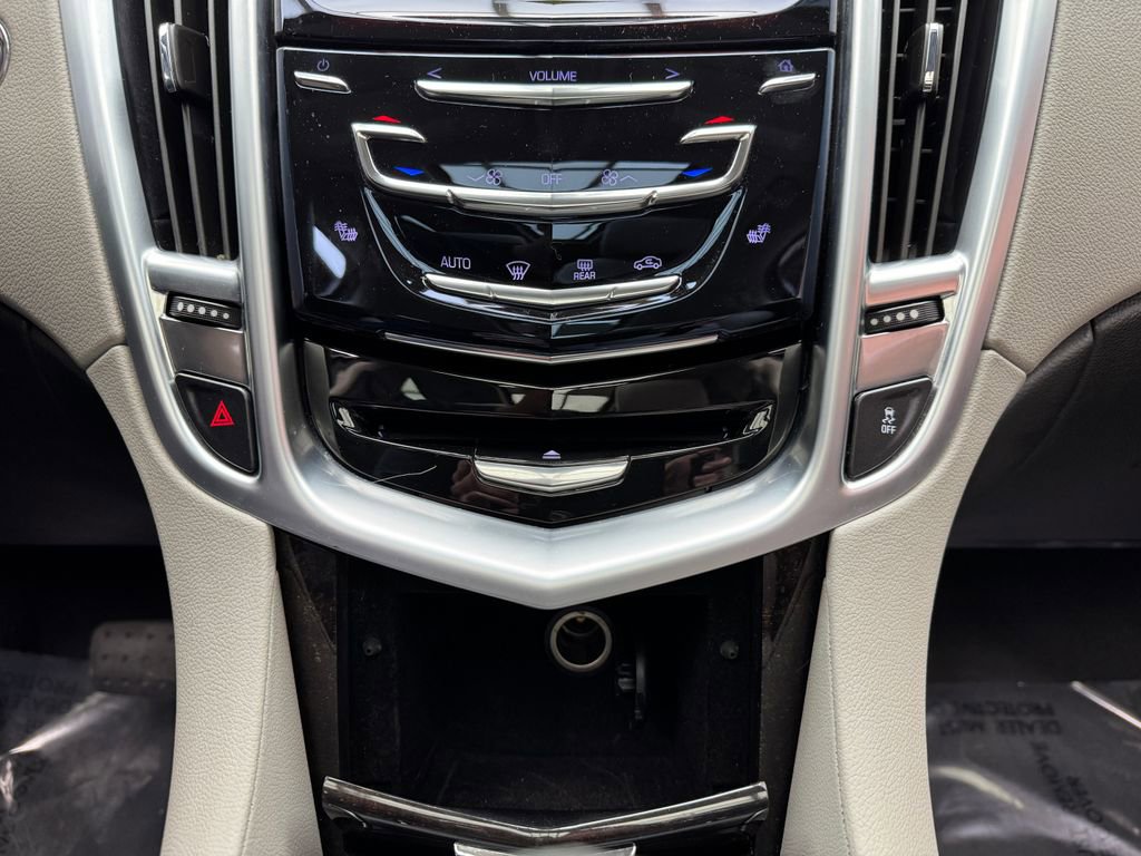 Used 2016 Cadillac SRX Luxury image 18