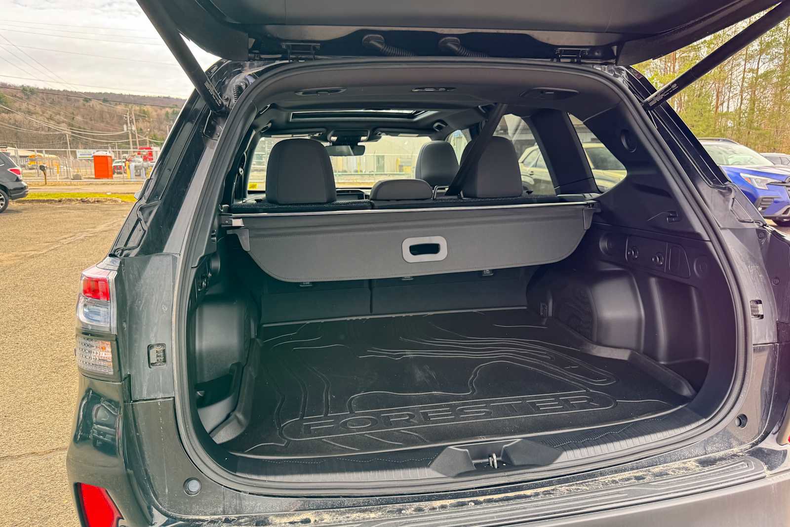 Used 2025 Subaru Forester Premium image 13