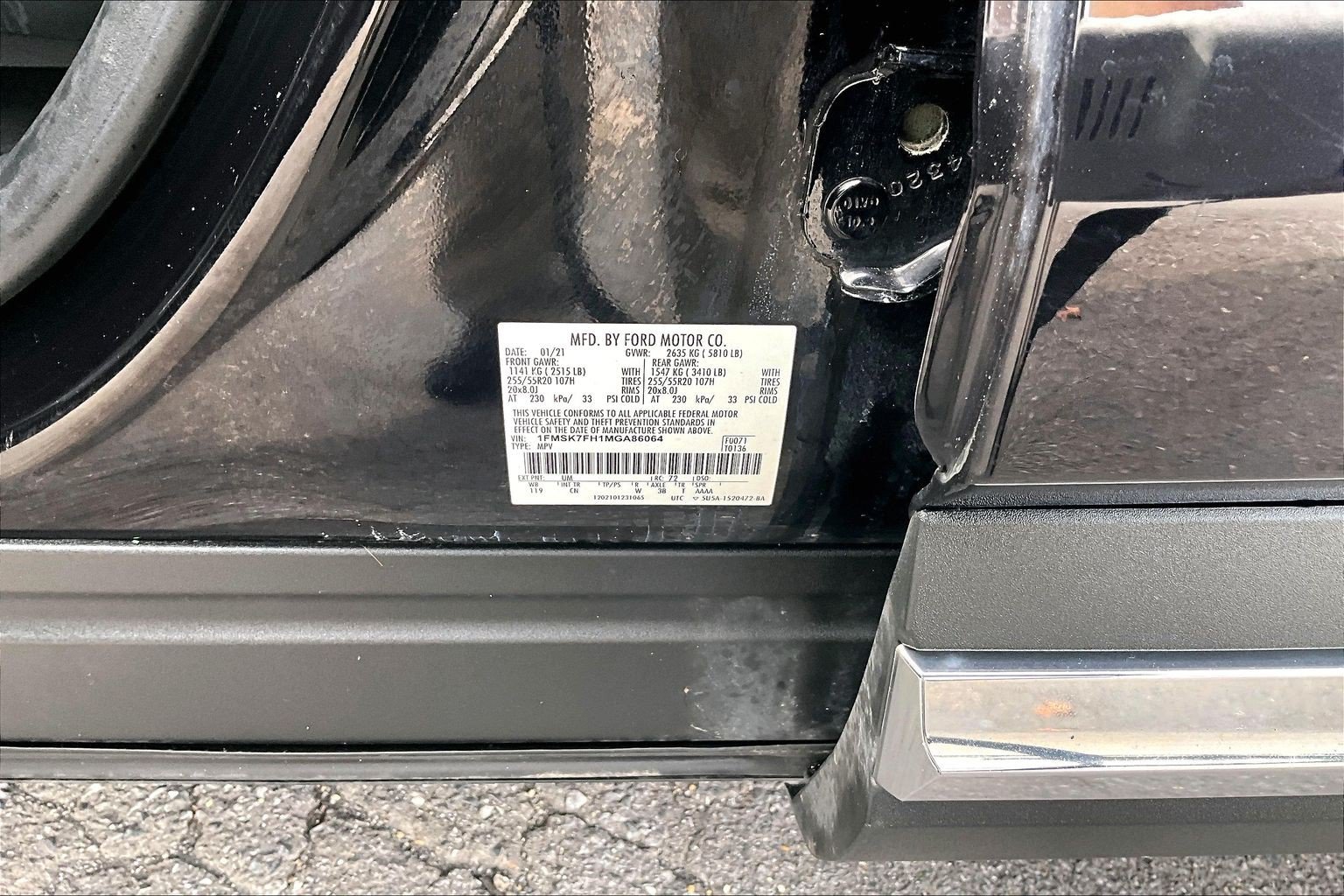 Used 2021 Ford Explorer Limited w/ Equipment Group 301A RWD image 32