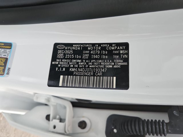 New 2026 Hyundai Elantra Limited FWD image 20