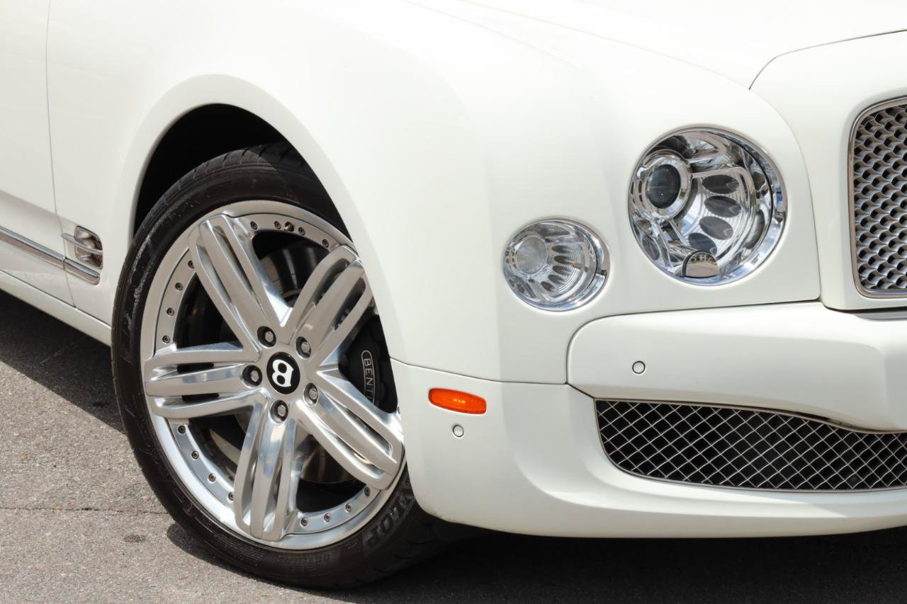 Used 2011 Bentley Mulsanne RWD image 21