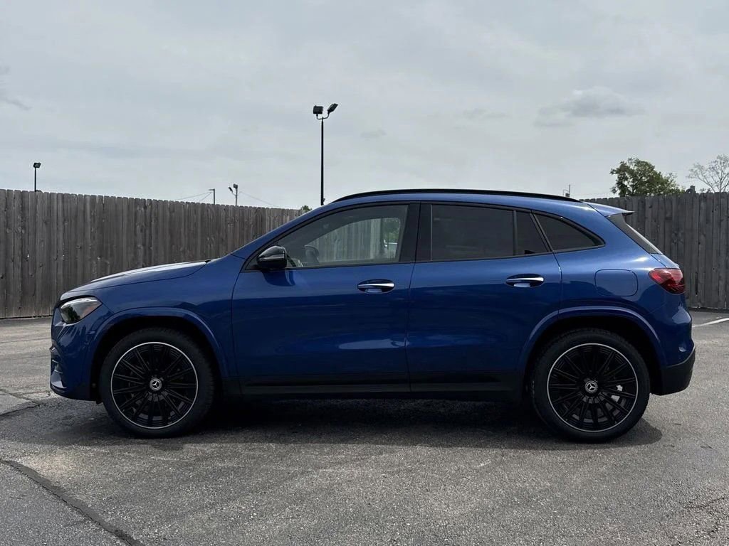 Certified 2025 Mercedes-Benz GLA 250 image 2