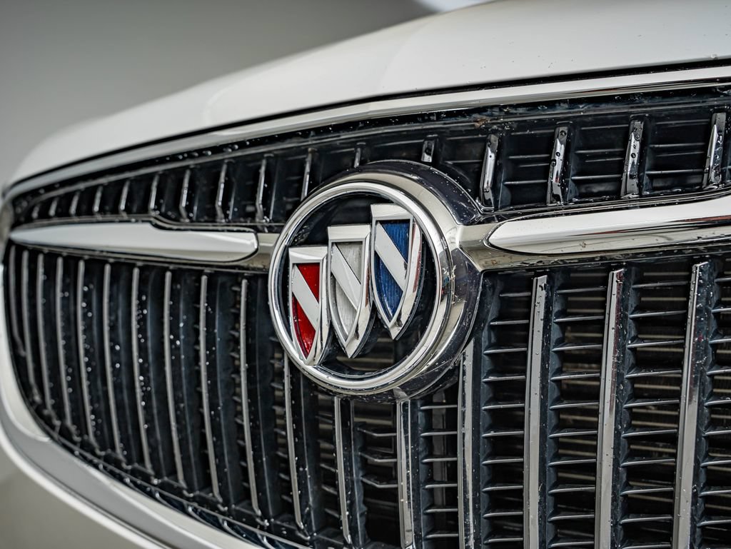 Used 2019 Buick Enclave Essence FWD image 12