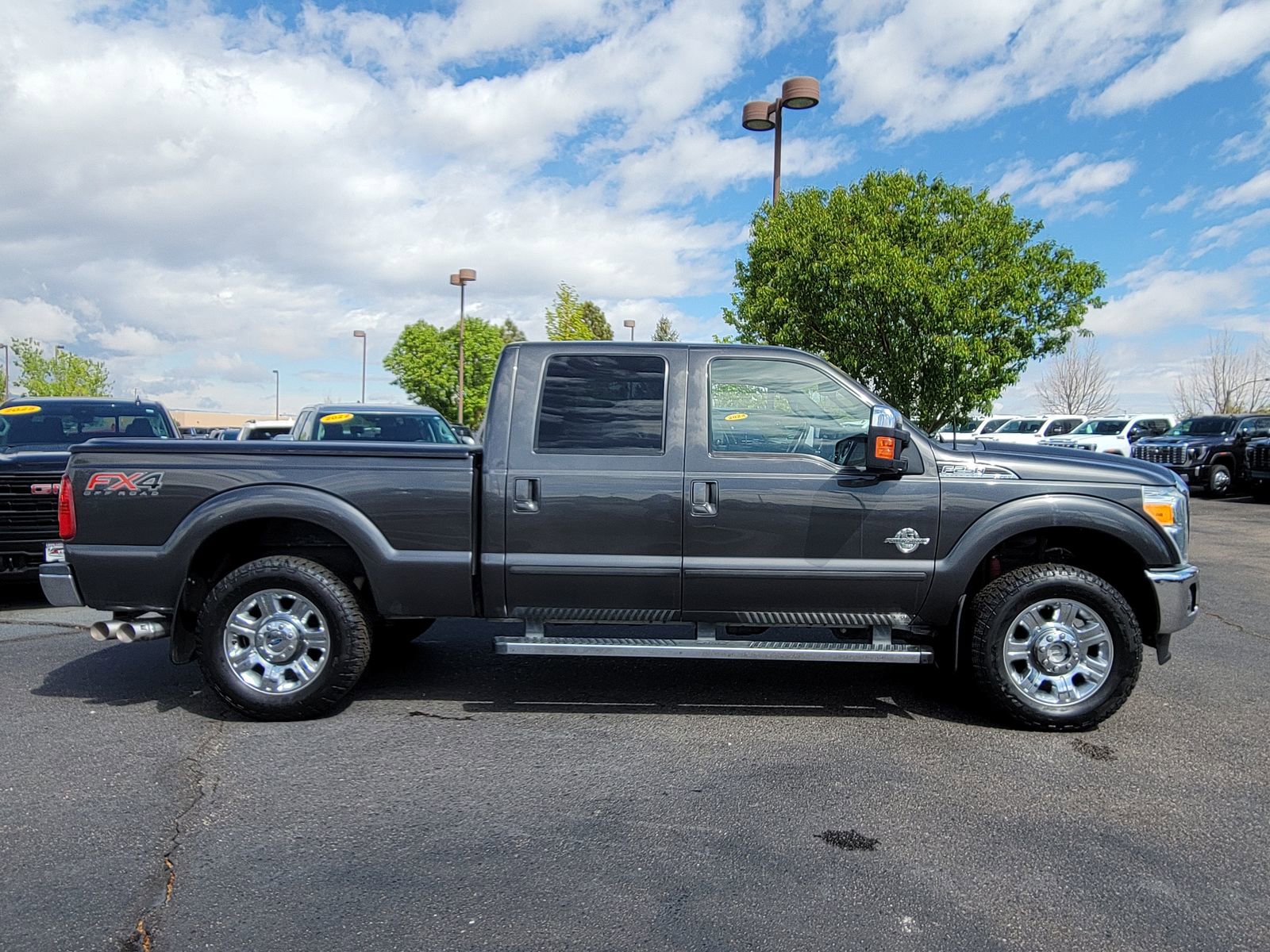 Used 2016 Ford F250 Lariat w/ Lariat Ultimate Package AWD/4WD image 2