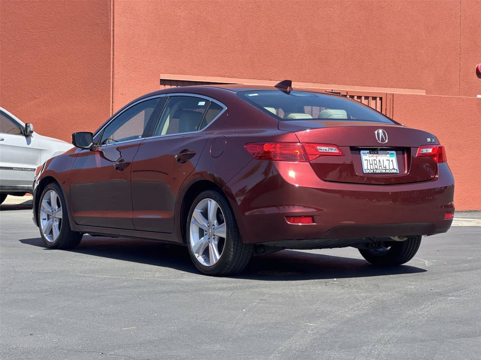 Used 2015 Acura ILX w/ Technology Package FWD image 5
