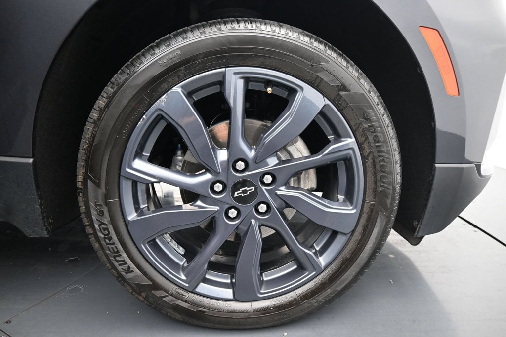 Used 2022 Chevrolet Equinox RS w/ RS Leather Package AWD/4WD image 11