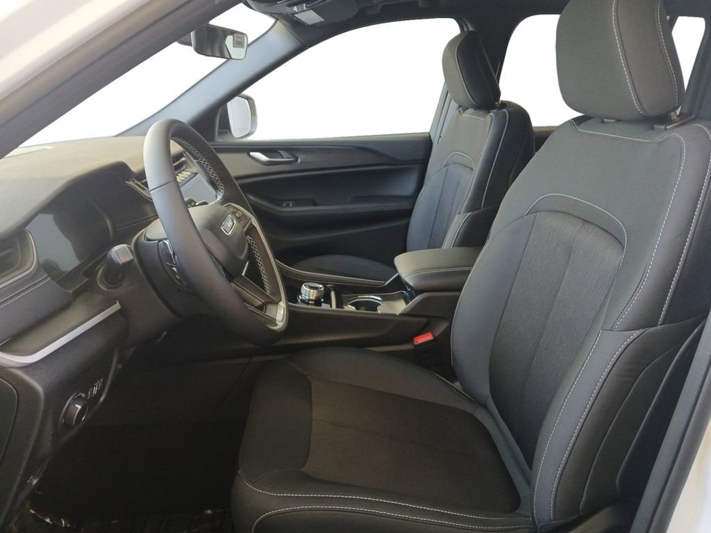 New 2026 Jeep Grand Cherokee Laredo X RWD image 19