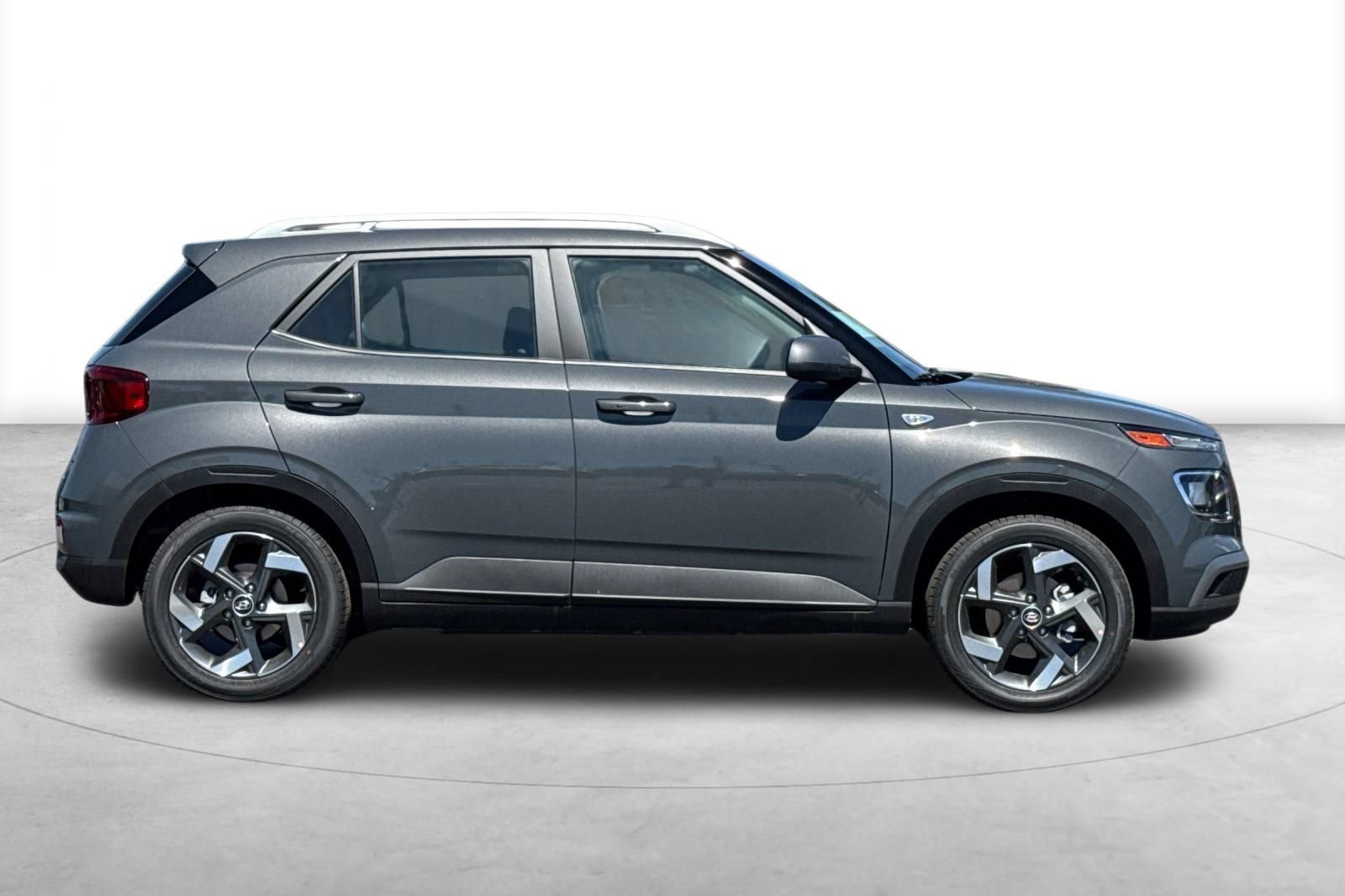 New 2026 Hyundai Venue SEL FWD image 7