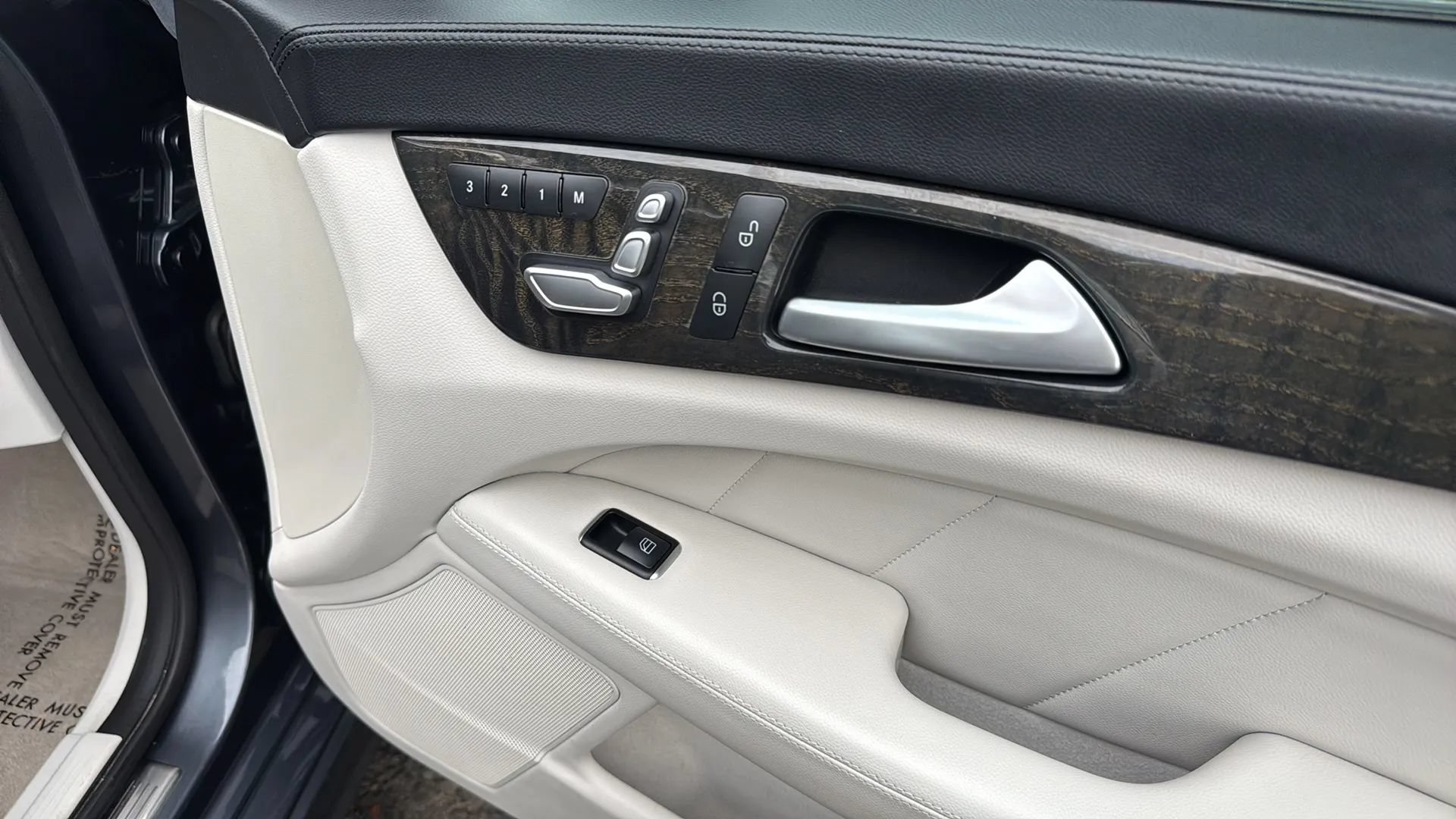 Used 2015 Mercedes-Benz CLS 400 image 20