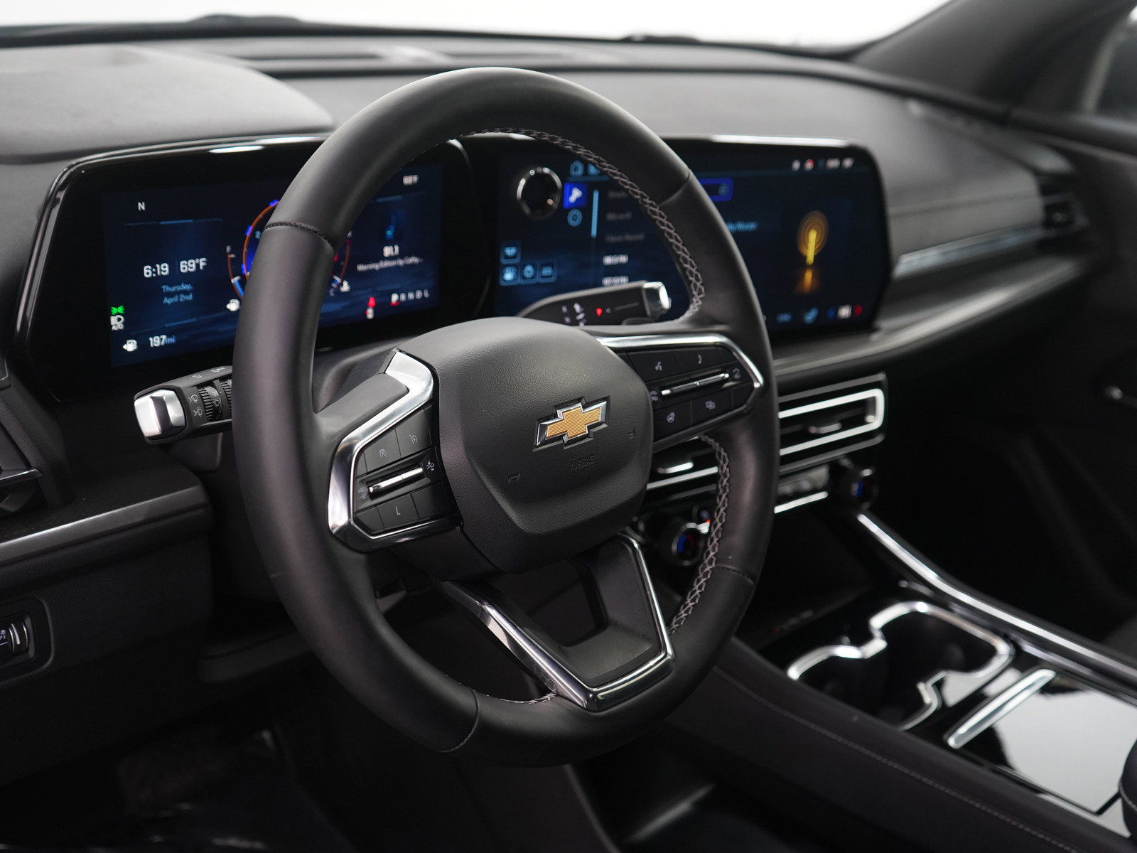 Used 2024 Chevrolet Traverse LT image 23