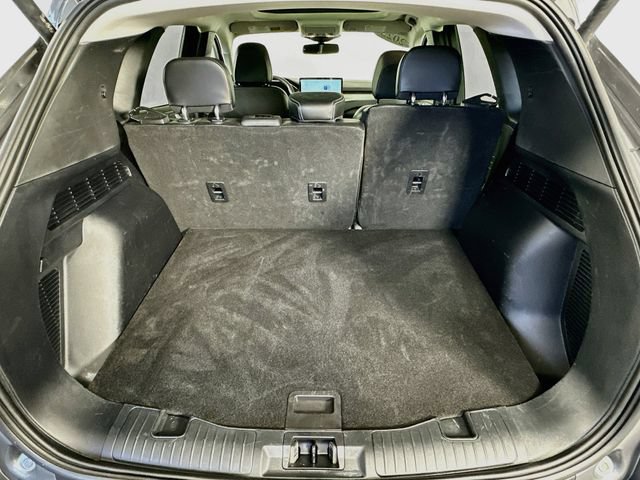 Used 2025 Ford Escape Platinum AWD/4WD image 33