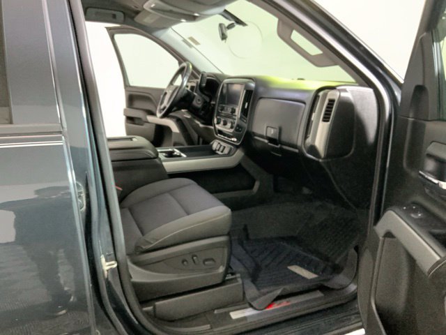 Used 2018 Chevrolet Silverado 1500 LT w/ All Star Edition AWD/4WD image 46