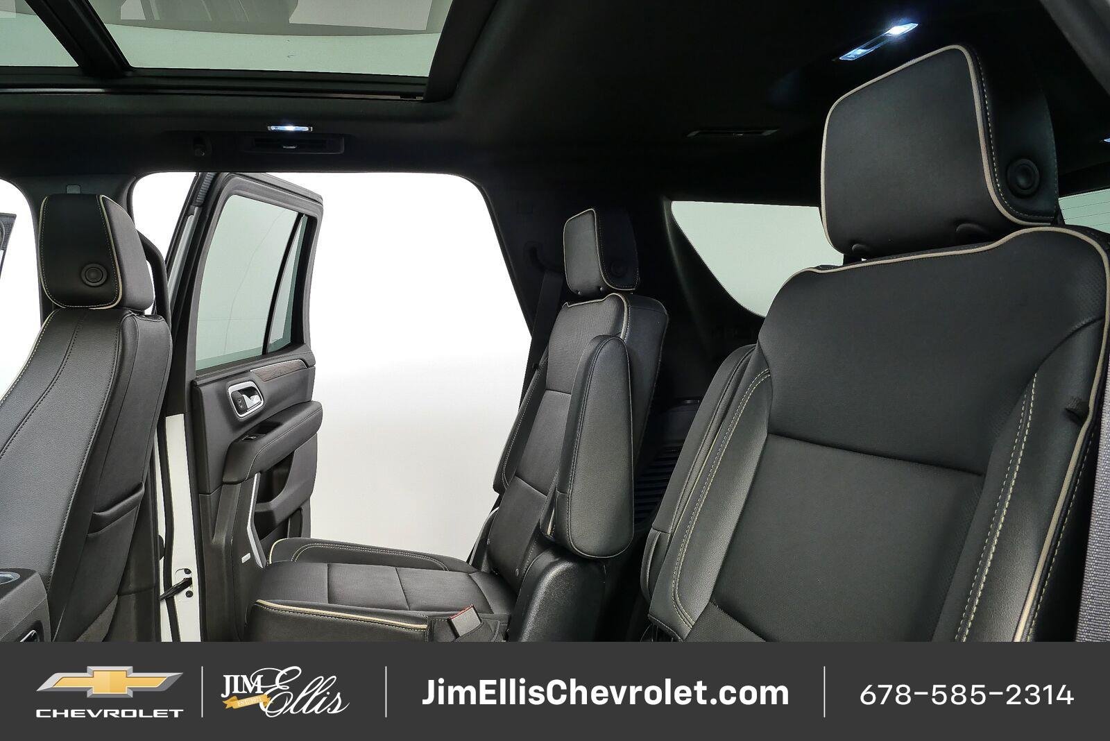 Used 2023 Chevrolet Tahoe Premier w/ Premium Package 2 AWD/4WD image 17