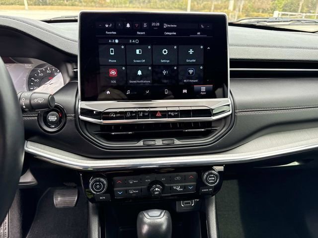 Used 2022 Jeep Compass Limited image 23