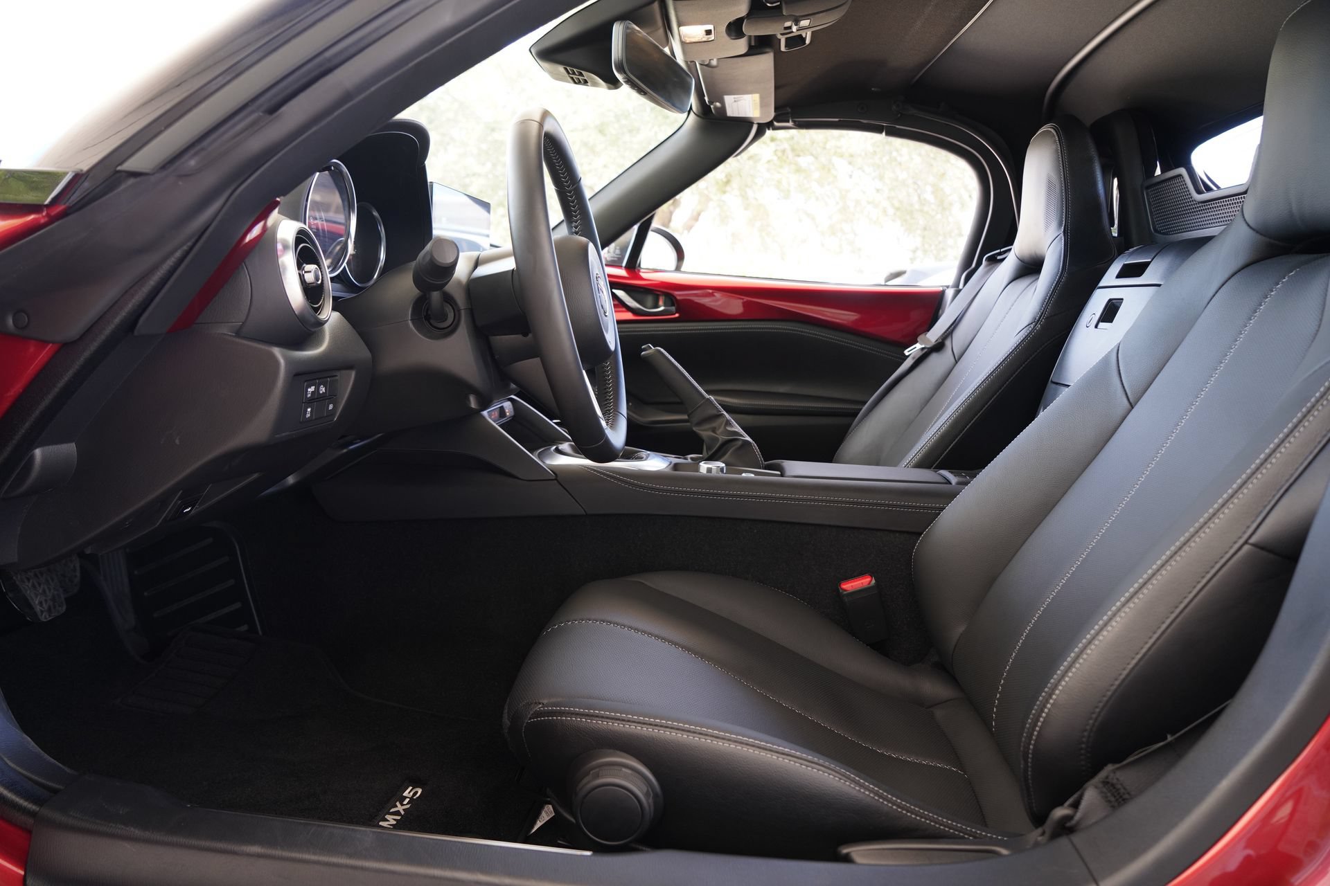 Used 2025 MAZDA MX-5 Miata Grand Touring RWD image 10