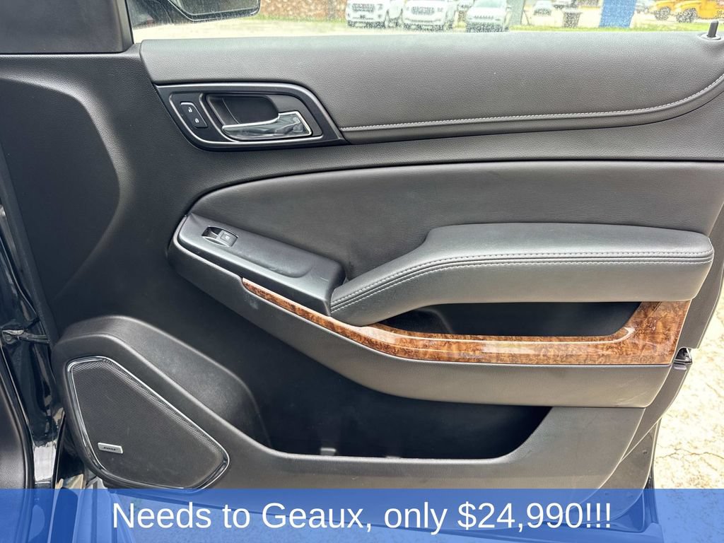 Used 2019 Chevrolet Suburban Premier RWD image 29