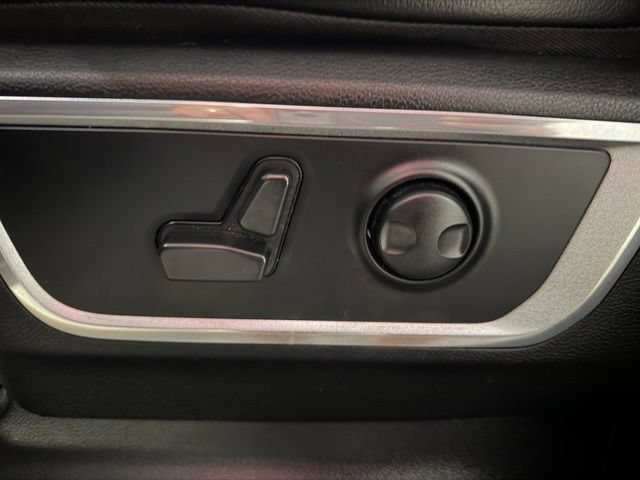 Used 2022 RAM 1500 Laramie AWD/4WD image 17