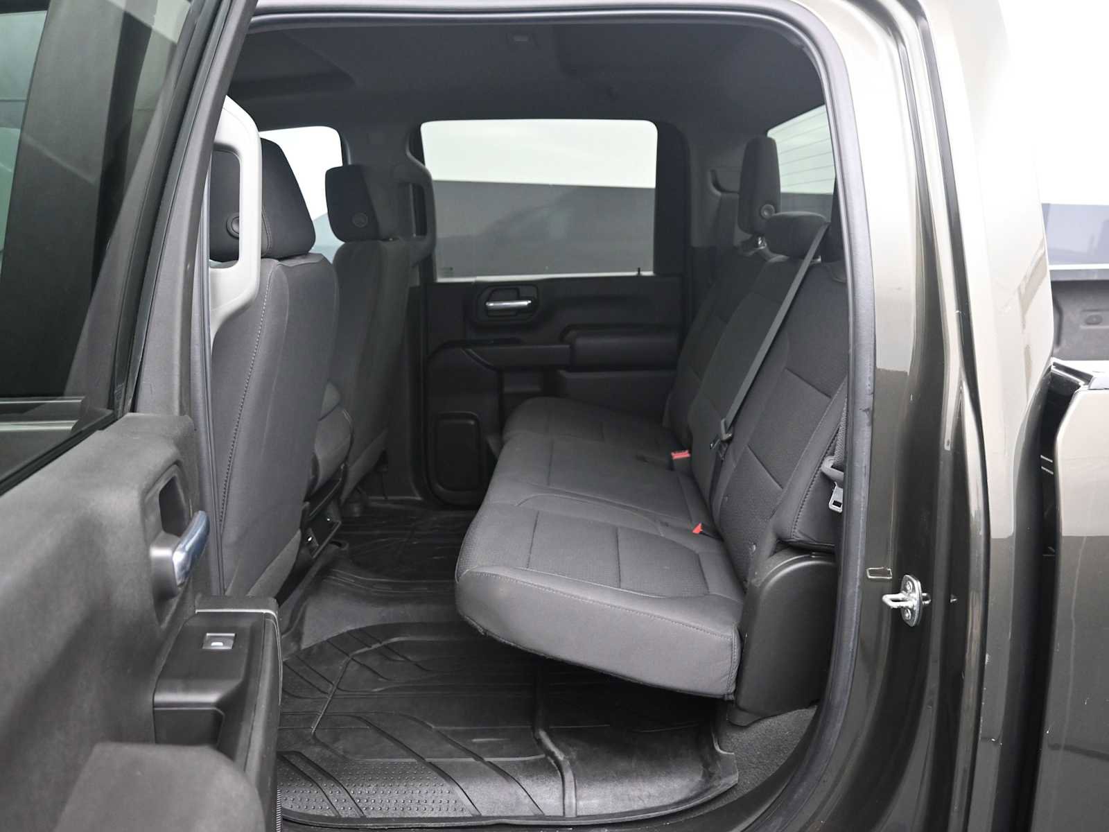 Used 2022 Chevrolet Silverado 2500 Custom w/ Custom Value Package image 14