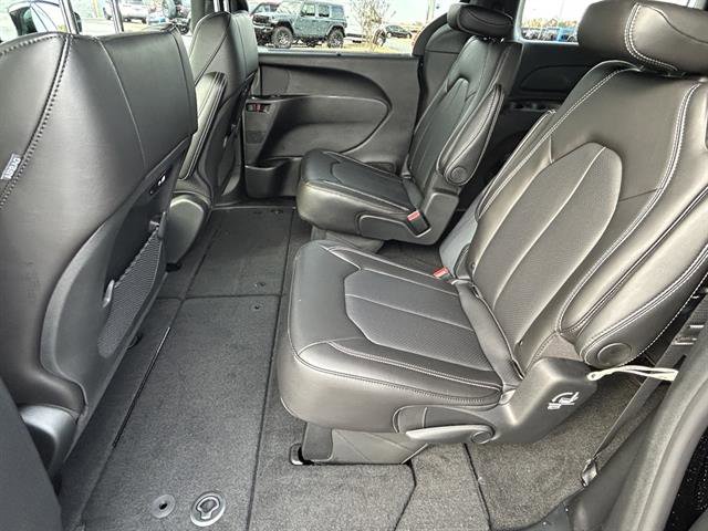 New 2026 Chrysler Pacifica Select image 22
