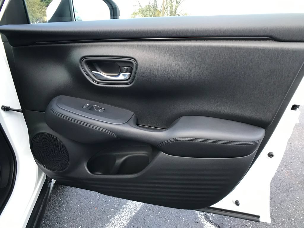 Certified 2023 Honda HR-V LX image 31