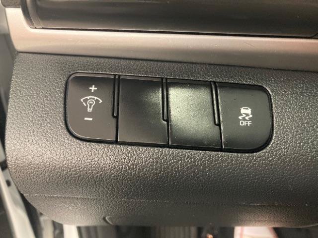 Used 2019 Hyundai Elantra SE w/ Cargo Package FWD image 25