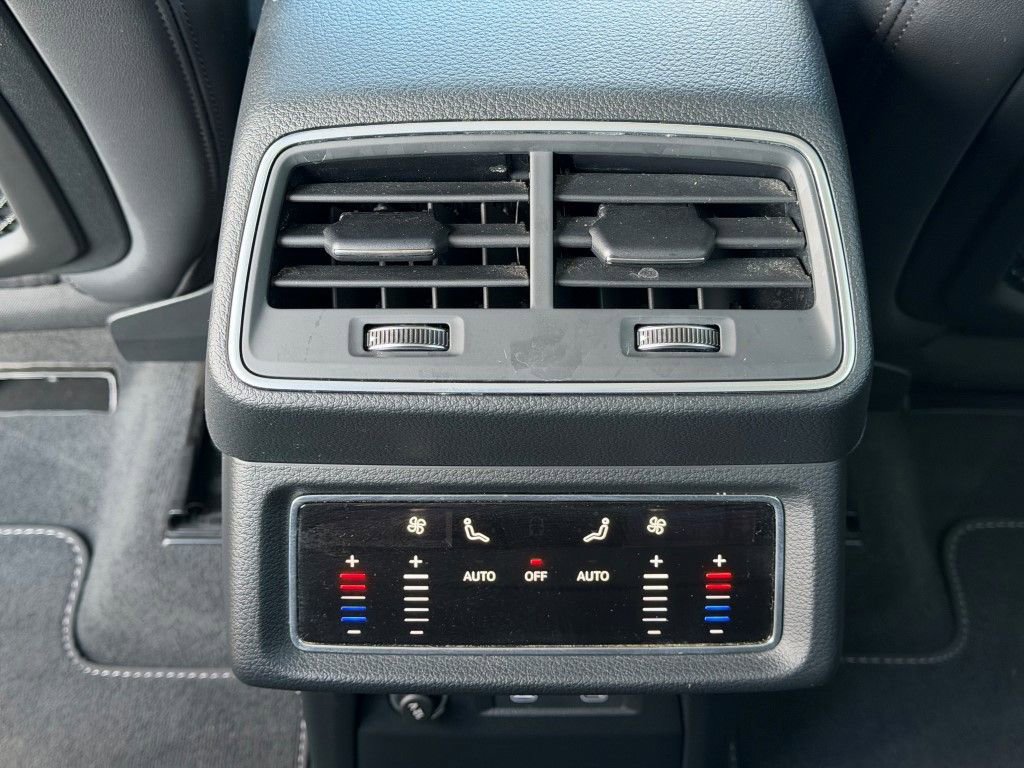 Certified 2022 Audi e-tron Premium w/ Convenience Plus Package image 20