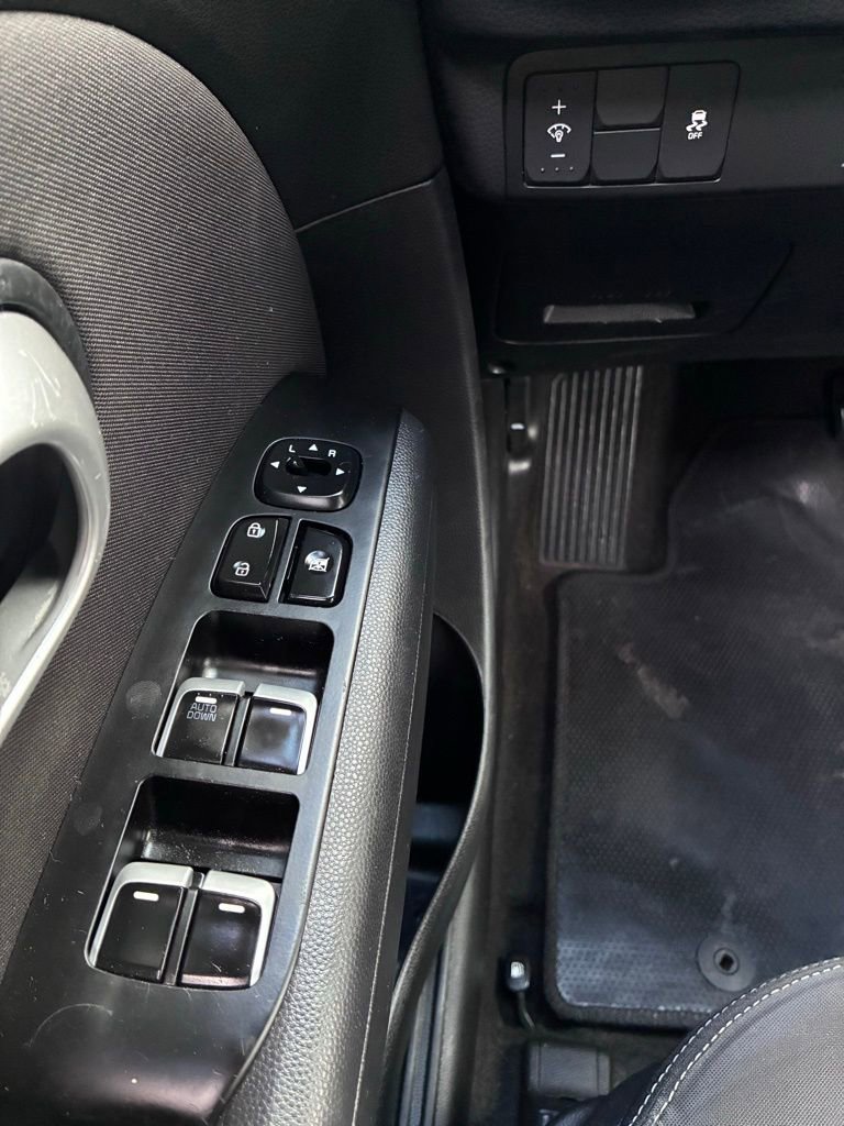 Used 2019 Kia Soul image 23