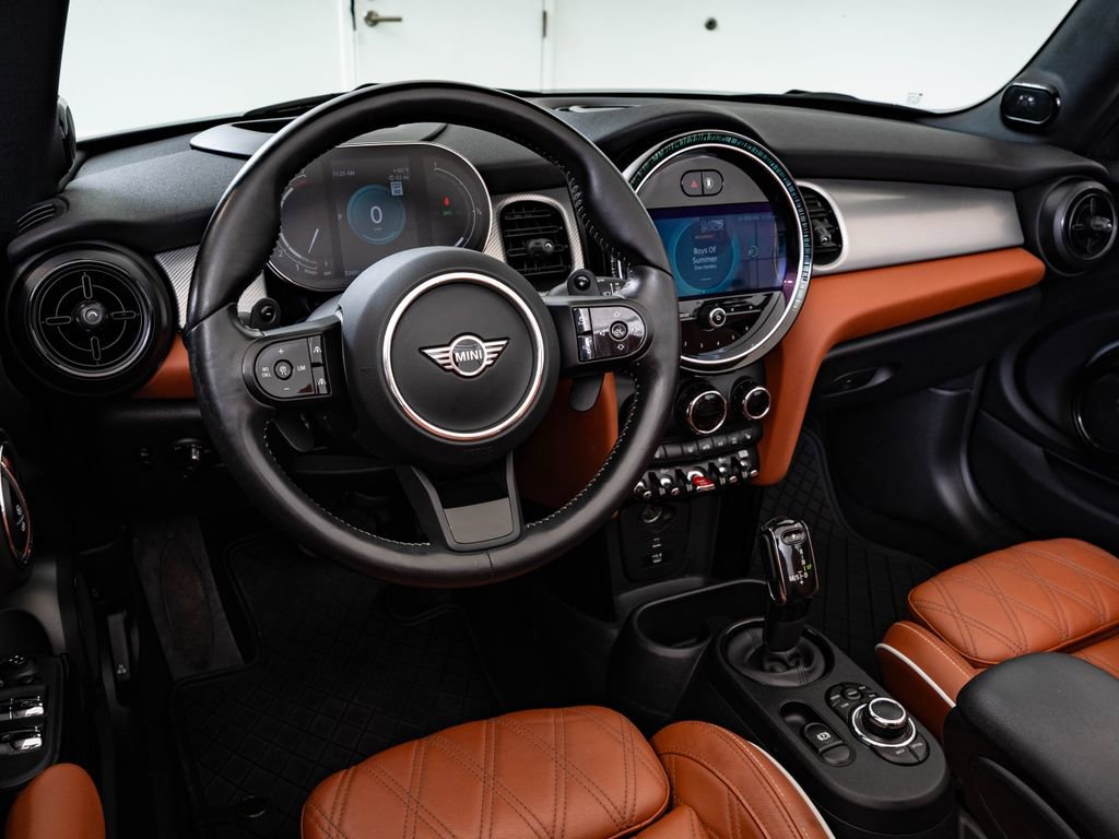 Used 2022 MINI Cooper S w/ Driver Assistance Package FWD image 5