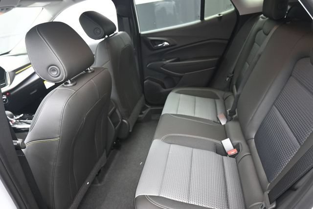 New 2026 Chevrolet Trax LT w/ Sunroof Package FWD image 9