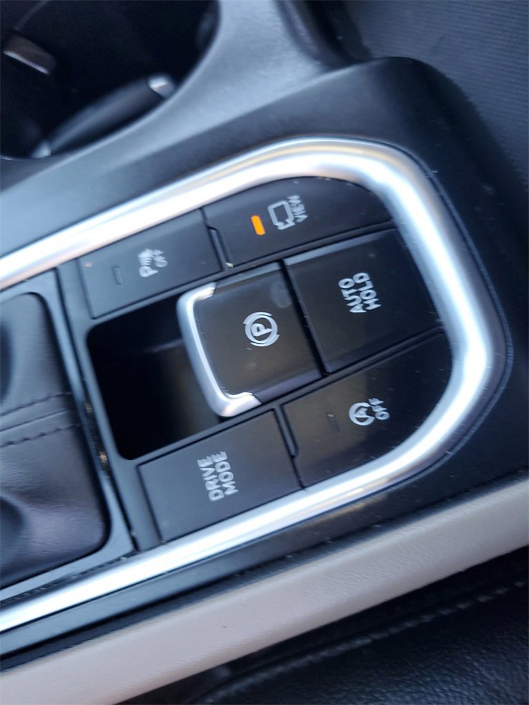 Used 2020 Hyundai Santa Fe Limited image 34