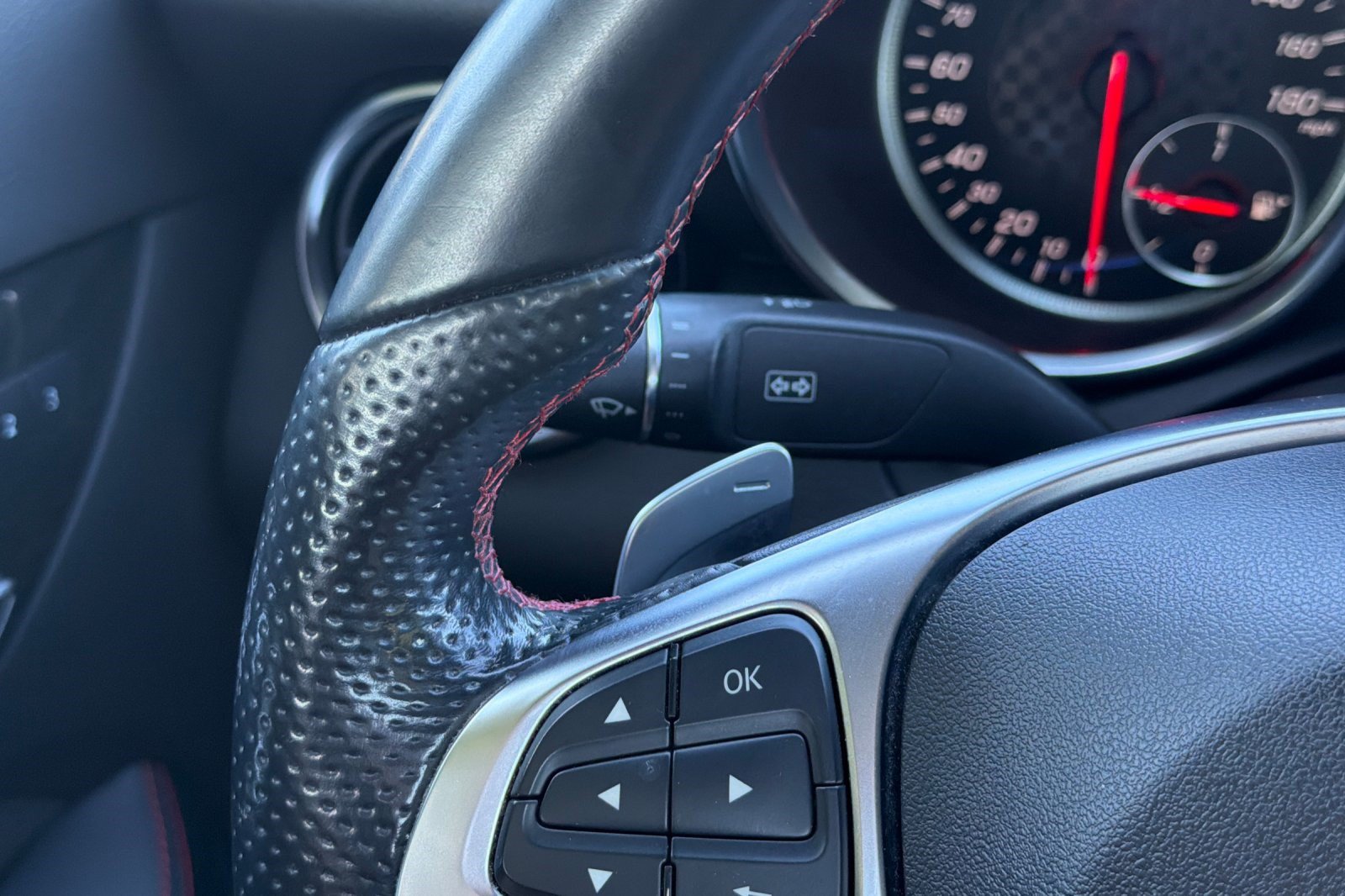 Used 2017 Mercedes-Benz SLC 43 AMG image 33