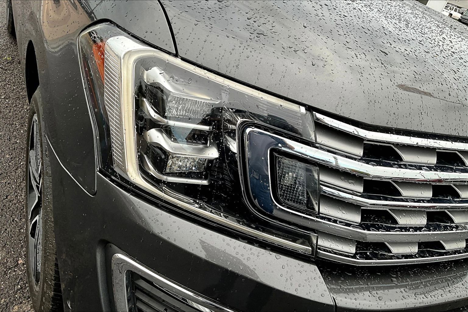 Used 2020 Ford Expedition Limited w/ Special Edition Package image 32