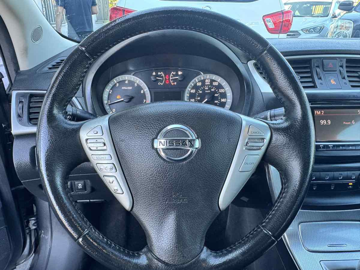 Used 2015 Nissan Sentra SR FWD image 39