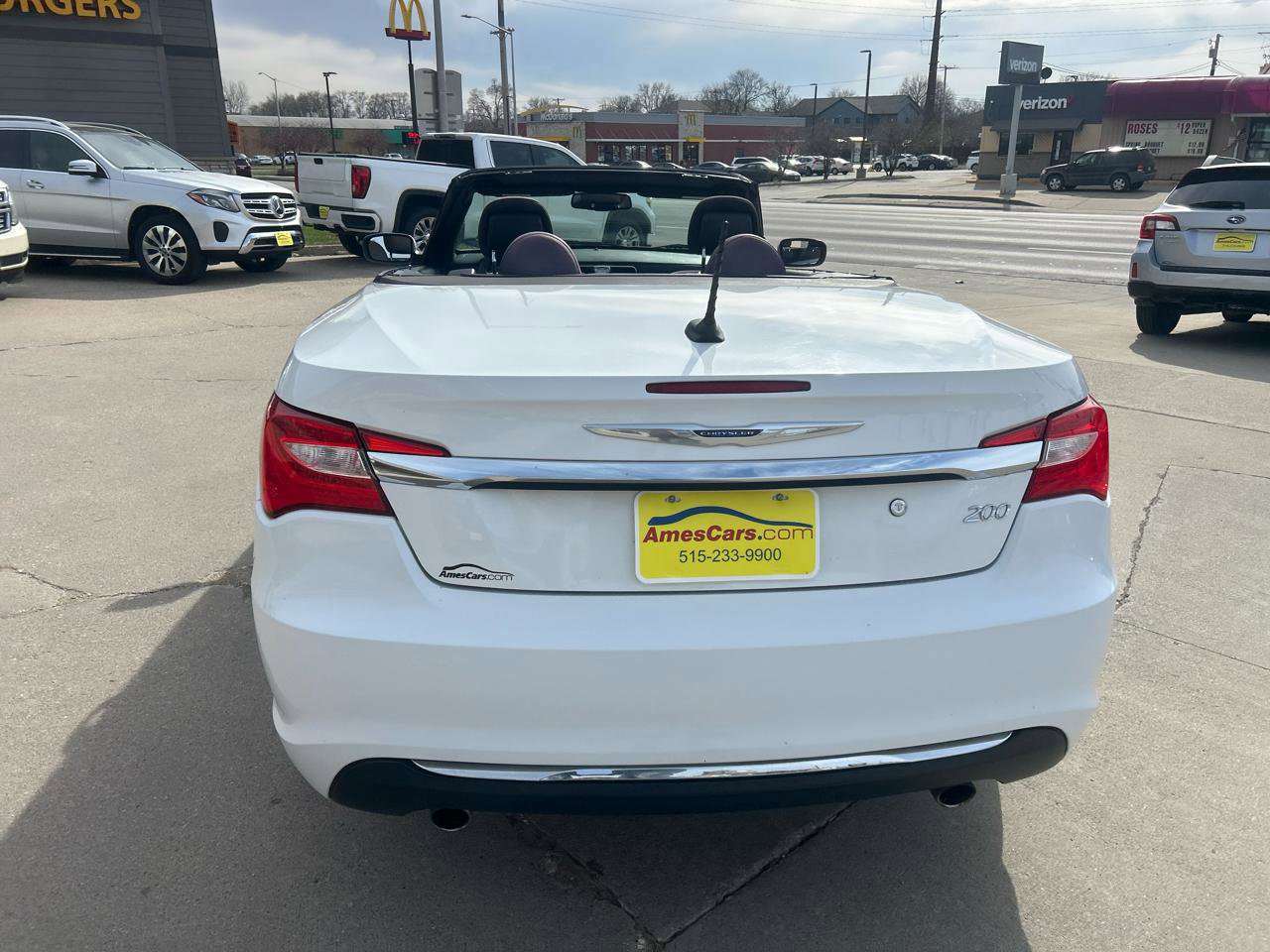 Used 2014 Chrysler 200 Touring FWD image 4