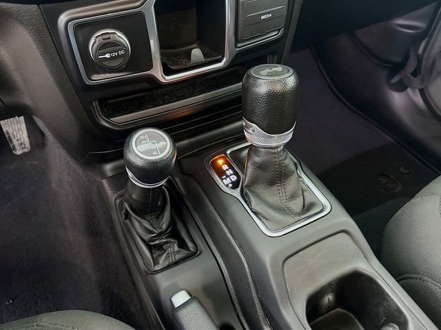 Used 2022 Jeep Wrangler Sport image 16