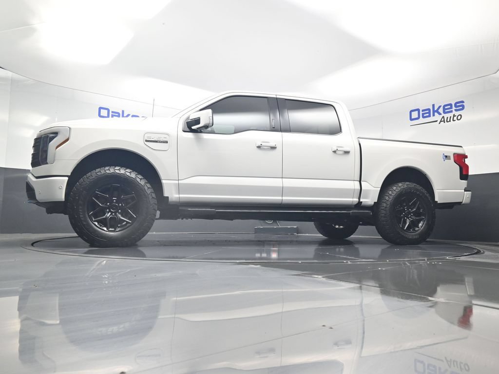 Used 2022 Ford F150 Lightning Lariat AWD/4WD image 43