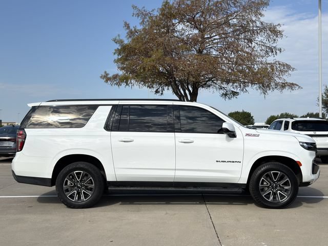 Used 2024 Chevrolet Suburban Z71 w/ Luxury Package AWD/4WD image 3