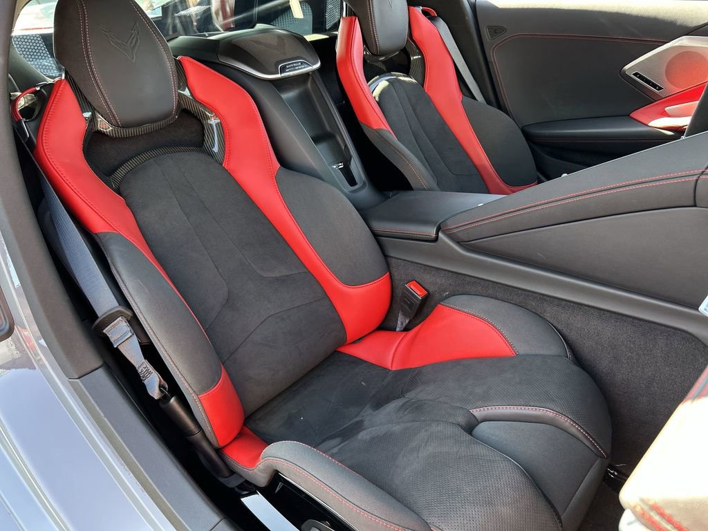 Used 2024 Chevrolet Corvette Stingray Preferred Cpe w/ Z51 Performance Package RWD image 27