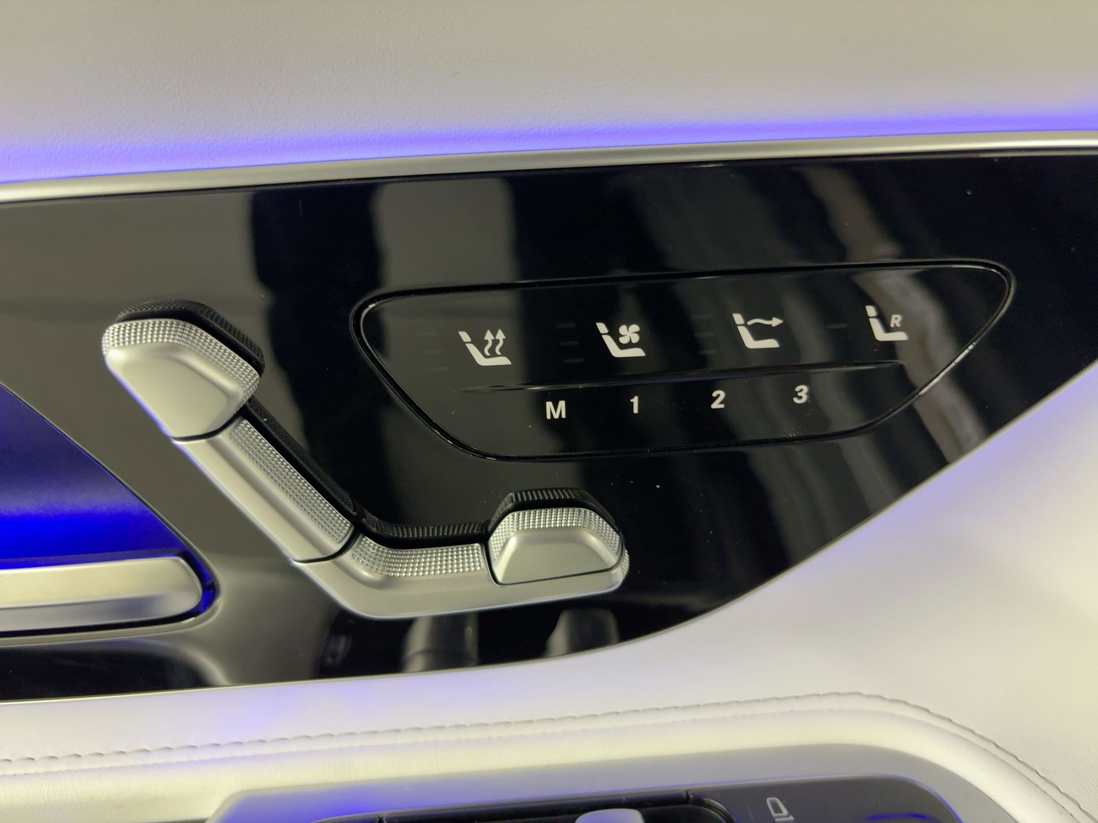 New 2026 Mercedes-Benz SL 63 AMG 4MATIC image 19