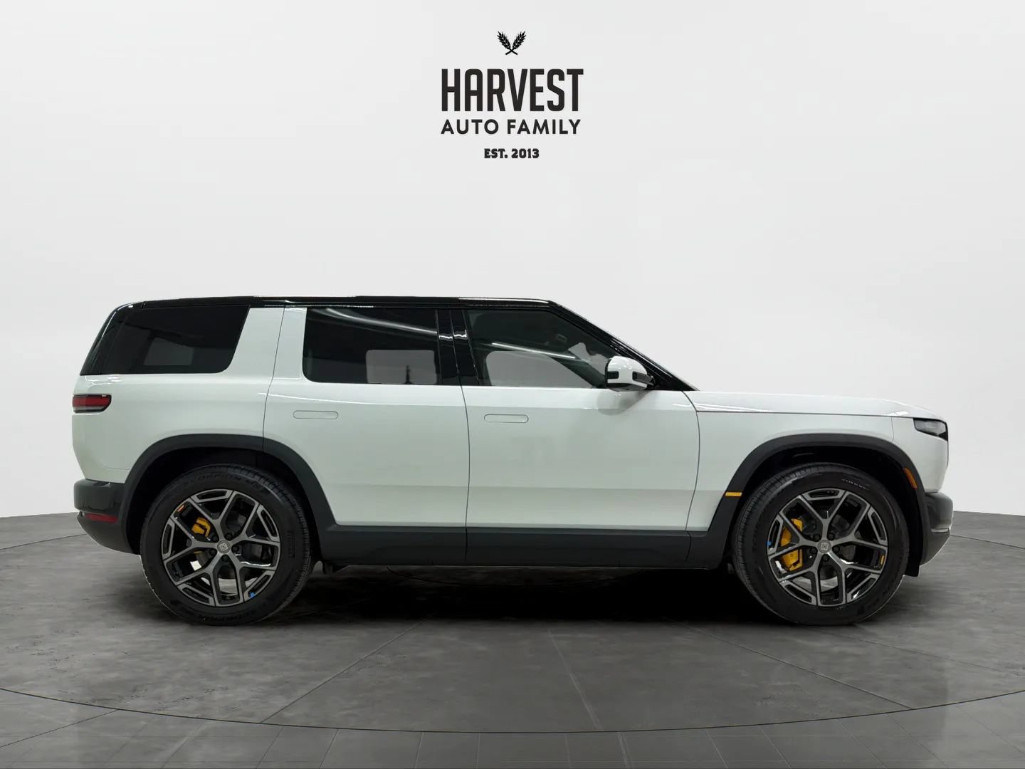 Used 2027 Rivian R2 Performance AWD/4WD image 8