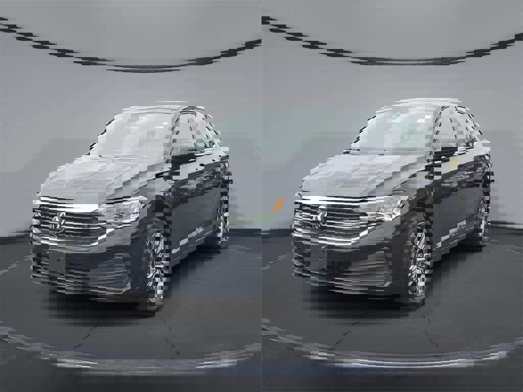 Used 2023 Volkswagen Jetta SE image 1